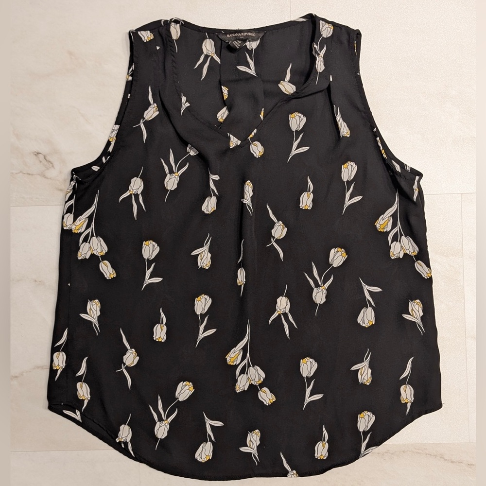 Banana Republic Floral Sleeveless Blouse Size XS Petite